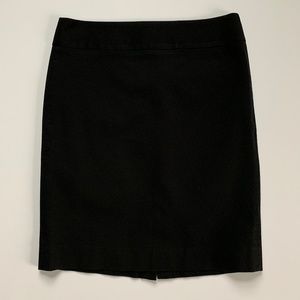 EUC Black Pencil Skirt - Banana Republic - Size 10